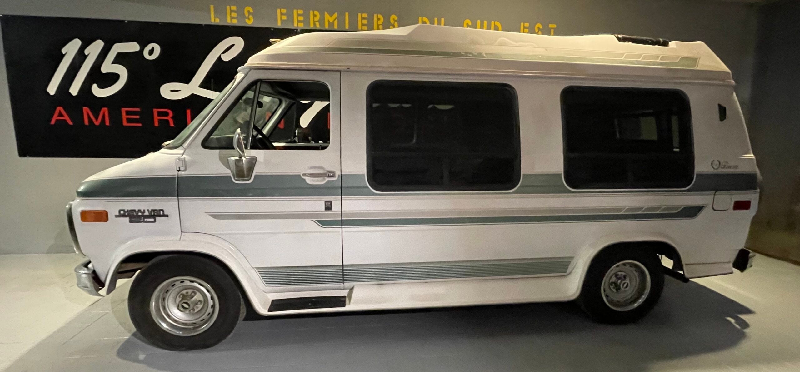 Chevrolet CHEVY VAN