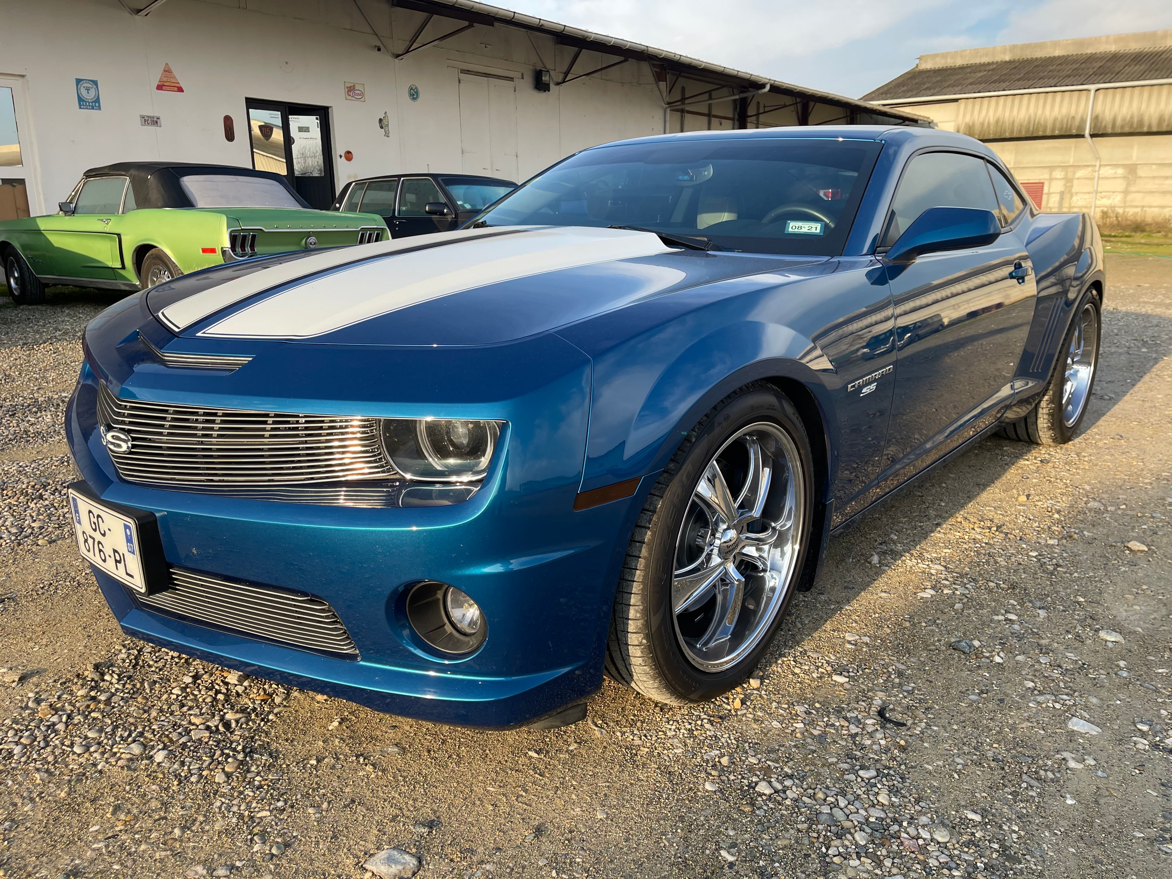 Chevrolet Camaro — vue 1
