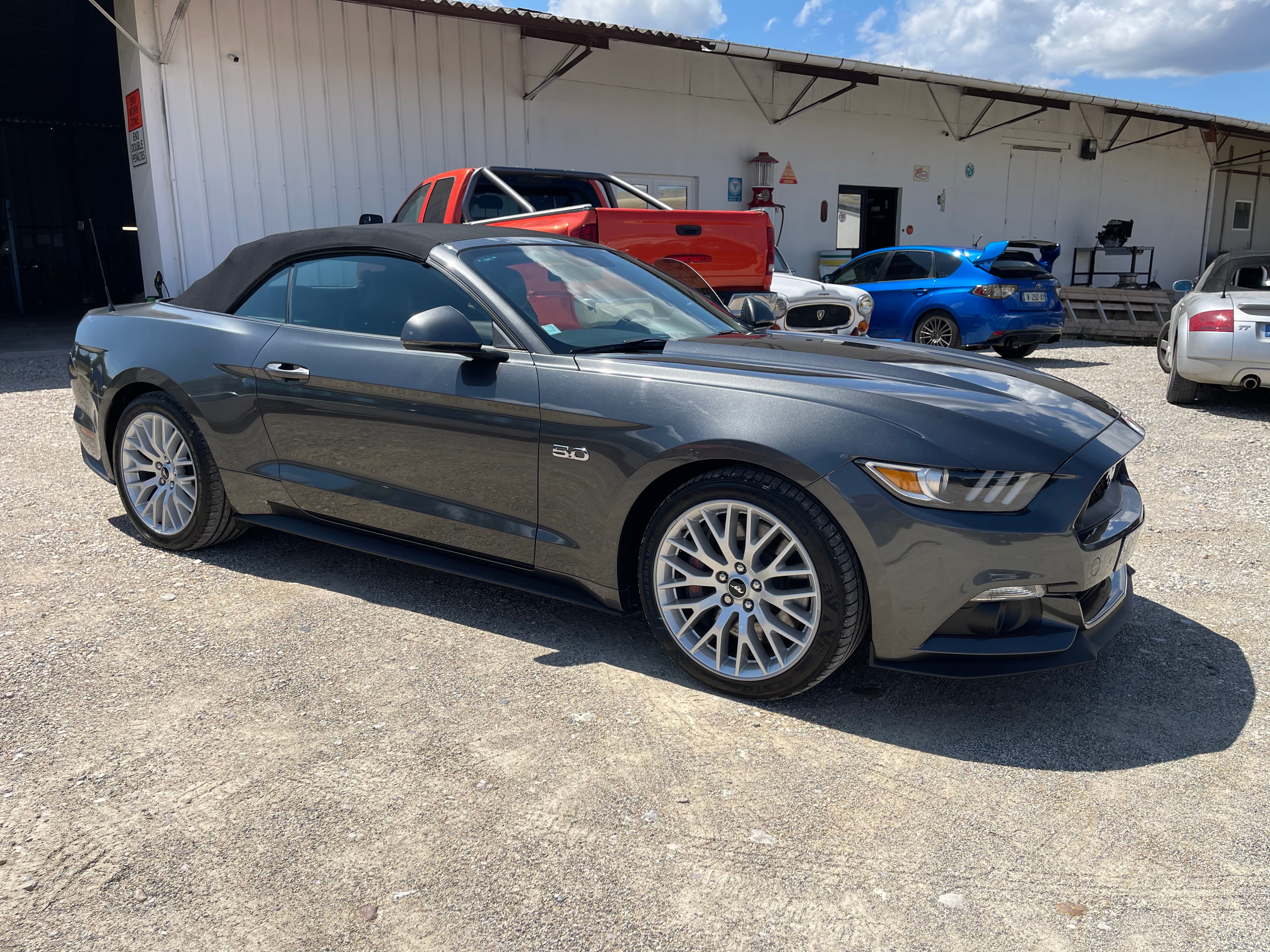 Ford Mustang — vue 1